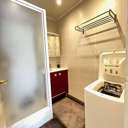 Les Jardins Du Port - Superbe T2 En Rez De Jardin Dans Avec Piscine Mae-2363 Apartmán