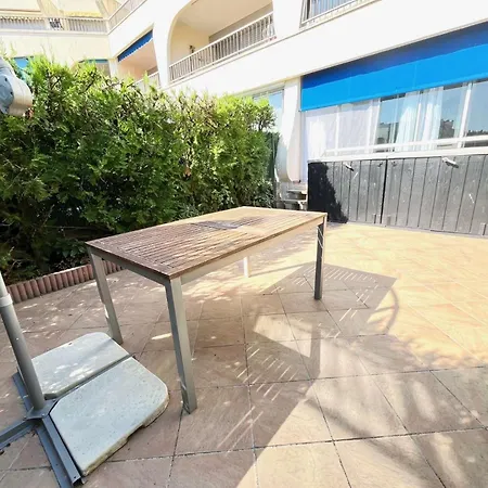 Les Jardins Du Port - Superbe T2 En Rez De Jardin Dans Avec Piscine Mae-2363 Apartmán *